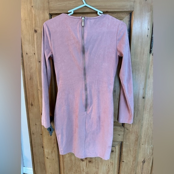 🎉A’GACI Rosey Pink Suede Dress w/Cute Waist Detailing Size Small - Picture 2 of 9